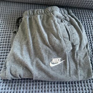 Nike lightweight jogger